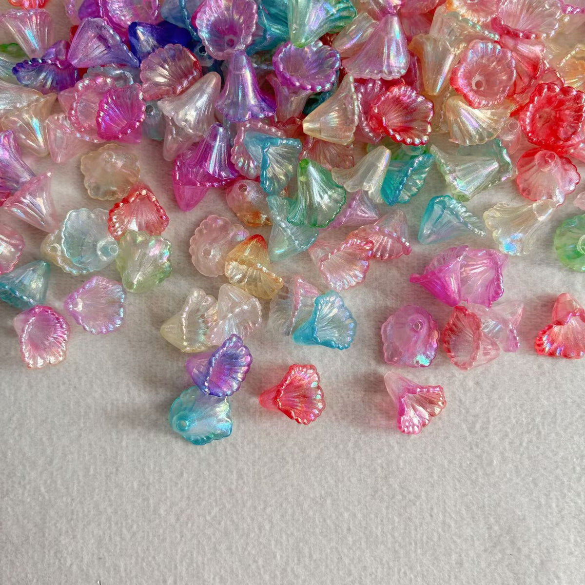 Trumpet Flower Acrylic Beads - Iridescent Gradient DIY Jewelry Making