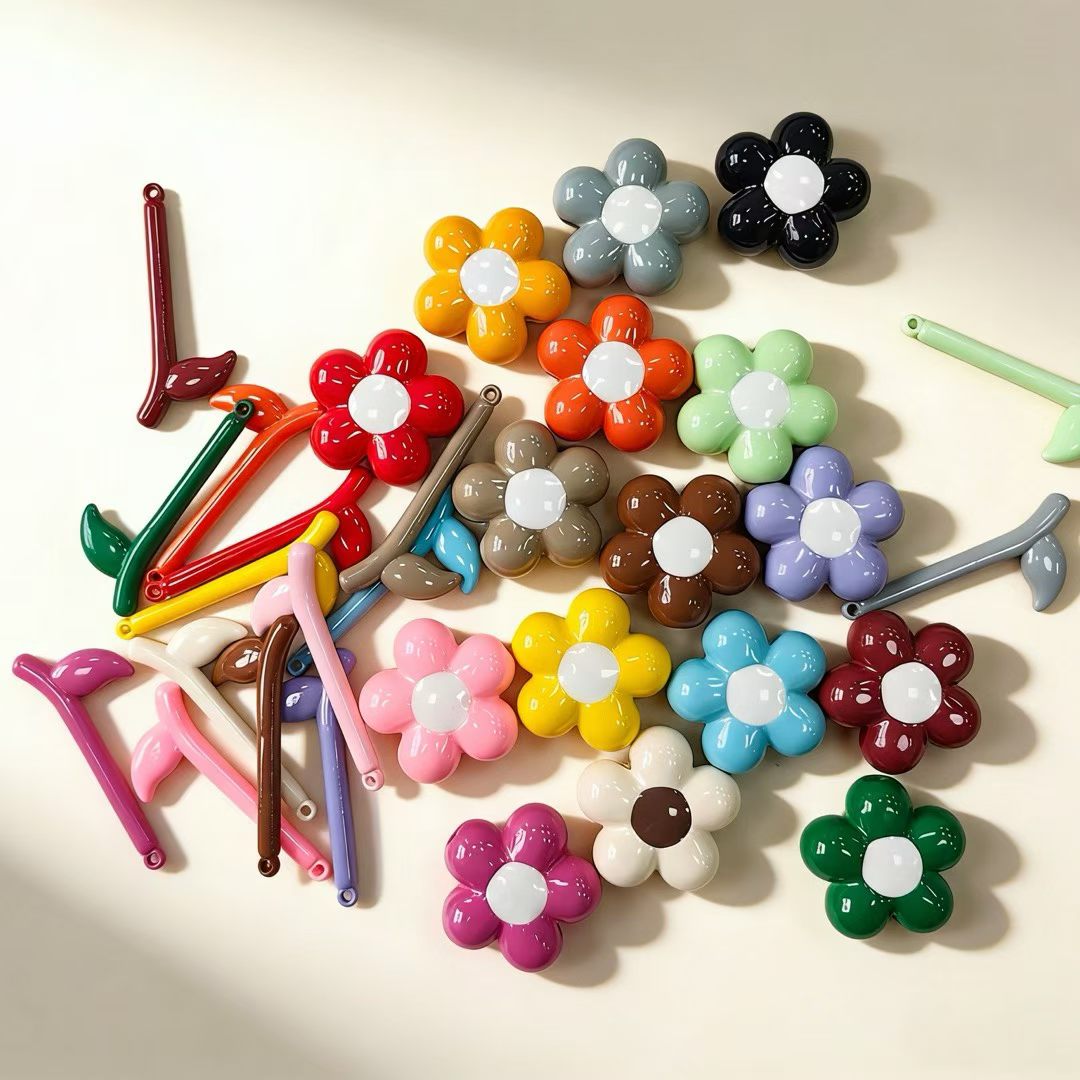 Five-Petal Flower Charm Pendant - DIY Bag & Phone Decor